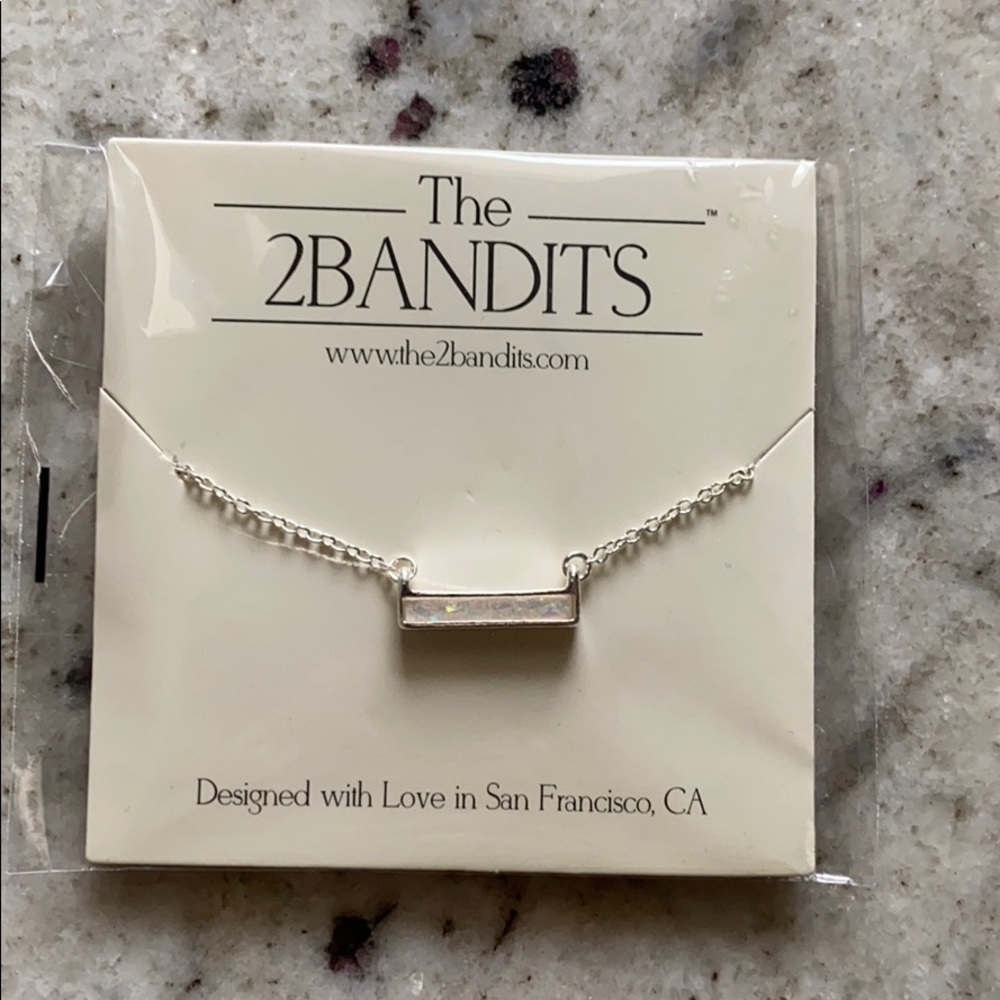 NWT The 2Bandits silver bar necklace